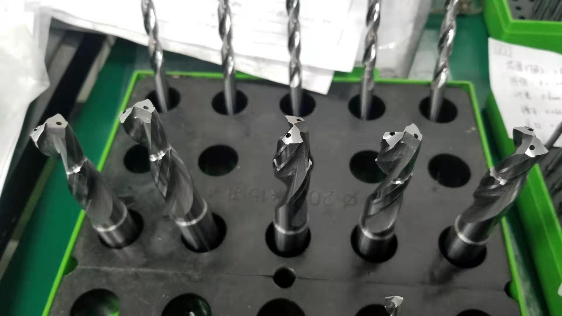 階梯內(nèi)冷鉆
